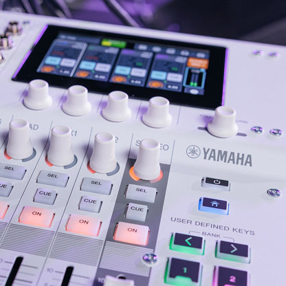 Yamaha MGX16 Digital Mixing Console - Black – official Yamaha product image 4