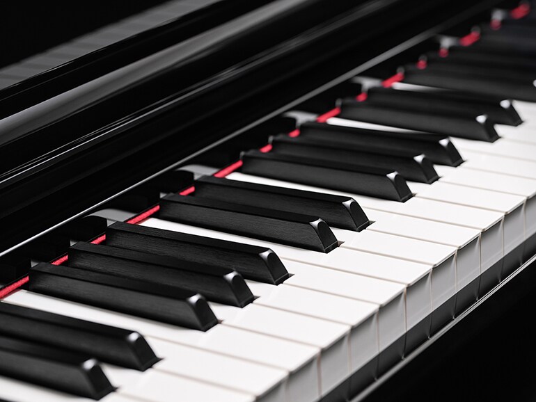 Keyboard of a Yamaha Clavinova CLP-800 digital piano