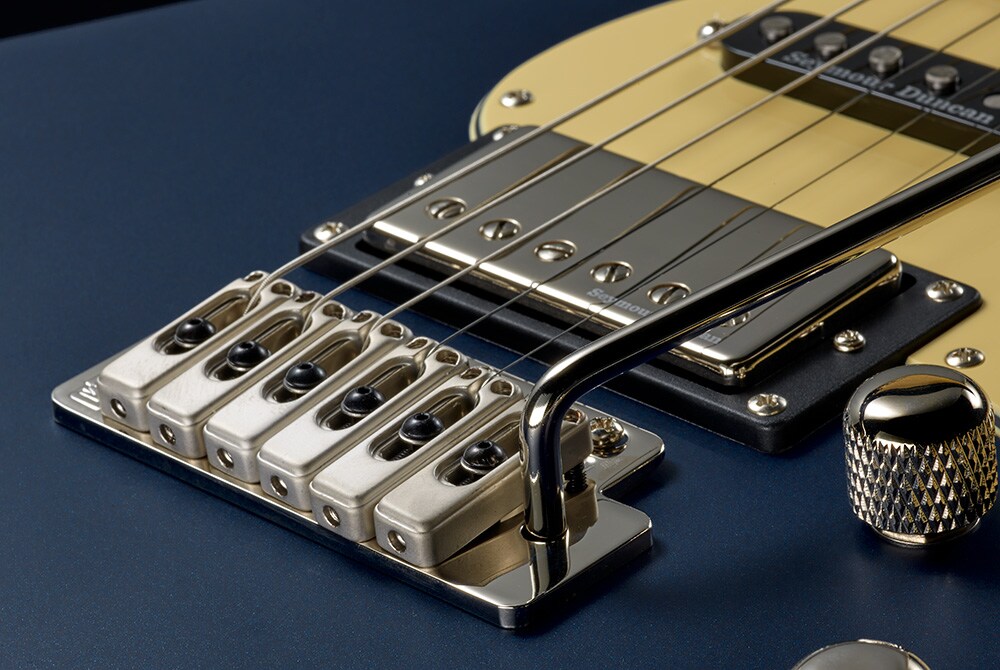 Yamaha PAC600 Wilkinson VS50 6 vibrato bridge