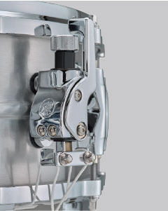 Heavy-duty Q-type strainer on a Yamaha Recording Custom metal snare drum