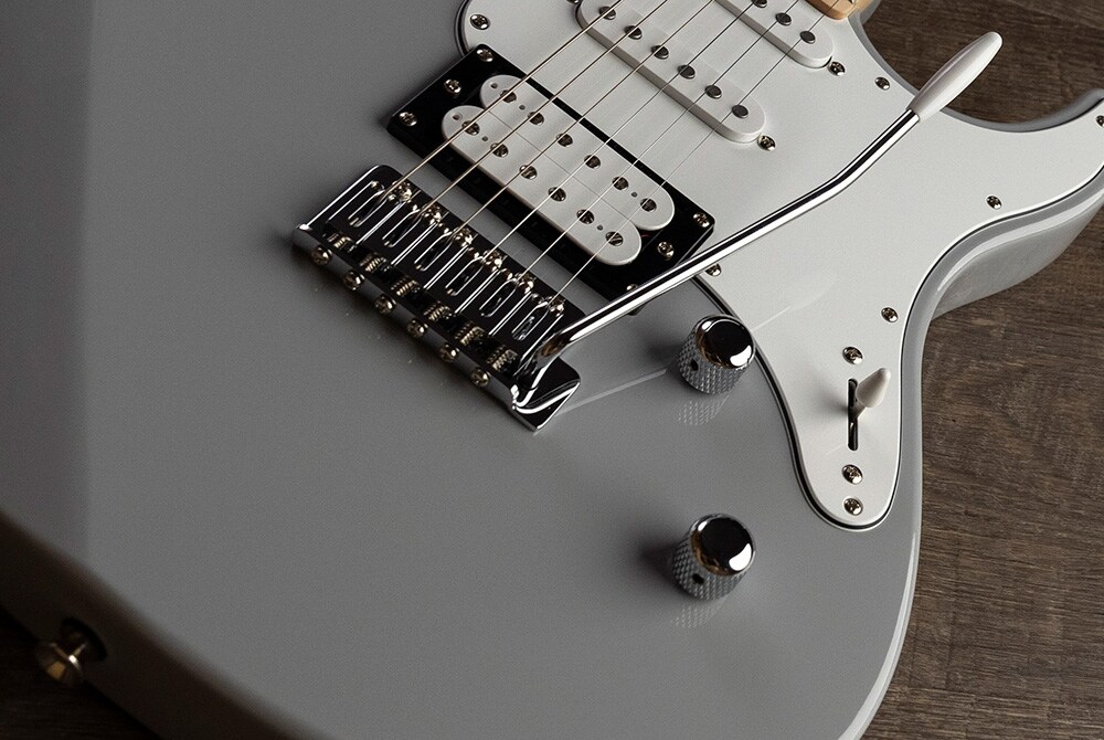 Push-pull Master Tone control on a Yamaha Pacifica 112V series guitar